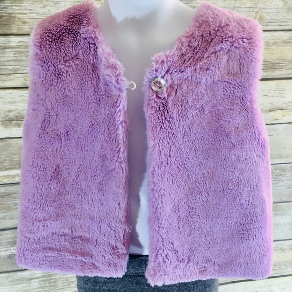 ⭐️4/$30 Gymboree purple Faux Fur Vest - Picture 3 of 4